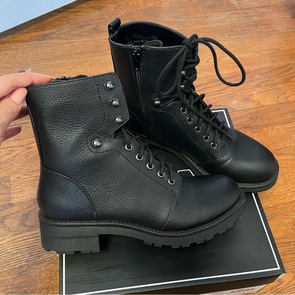 MIA Combat boots